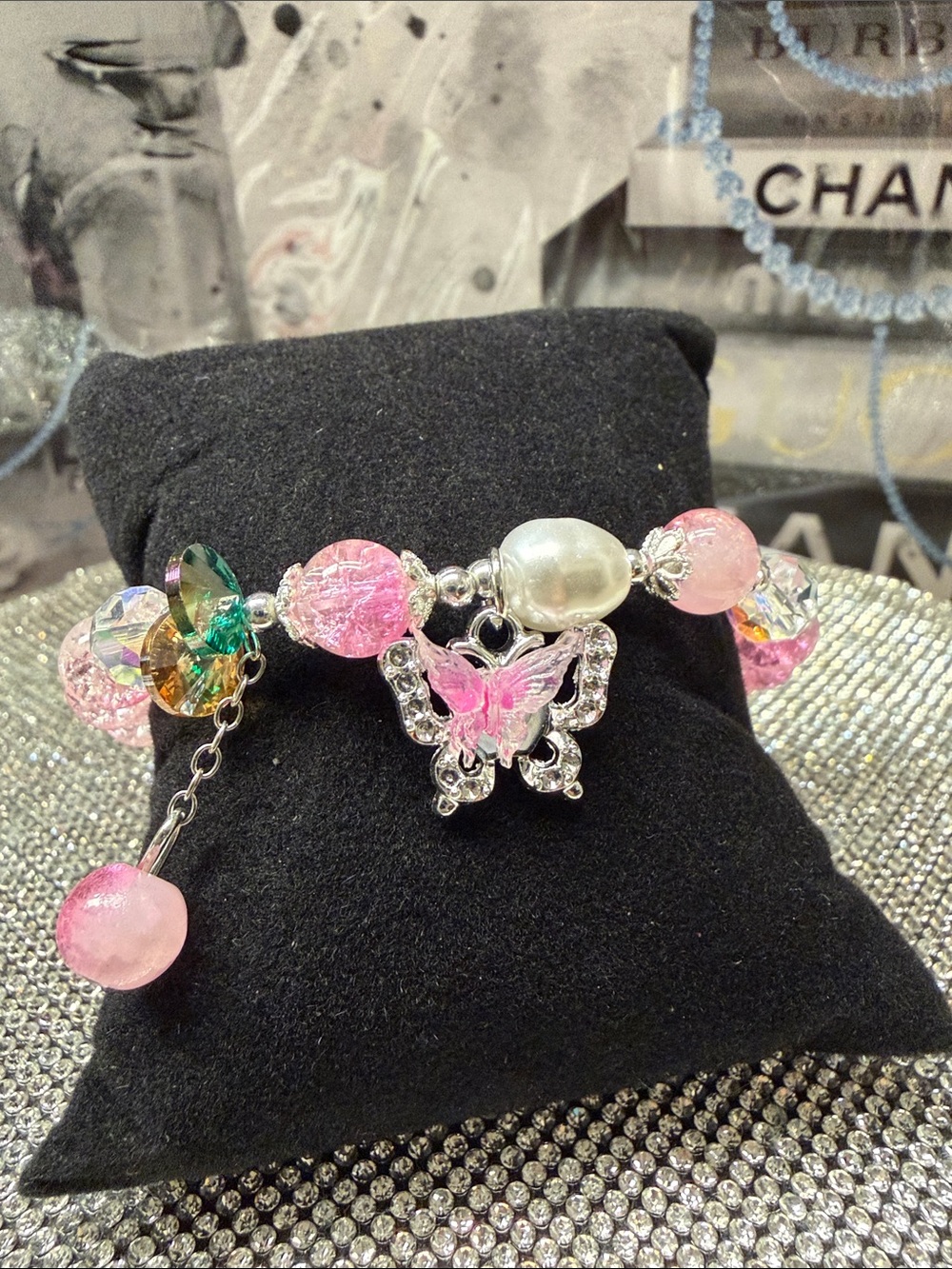 Pink Butterfly glass Charm Beaded Bracelet - 🆕